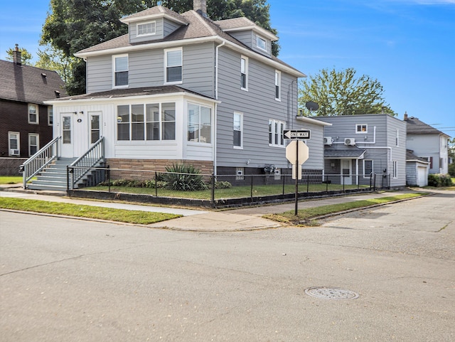 view of front of property