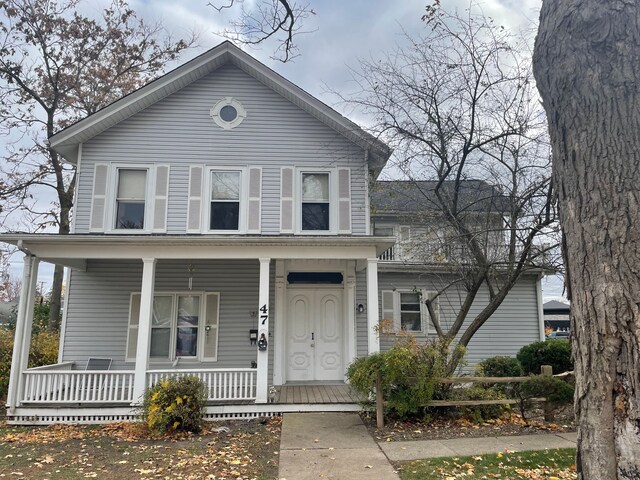 view of front facade