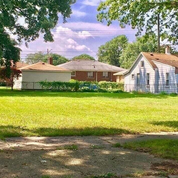 7246 Henry, Center Line, MI 48015