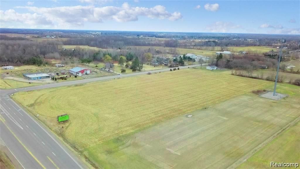 11866 E Corunna Rd, Lennon, MI 48449