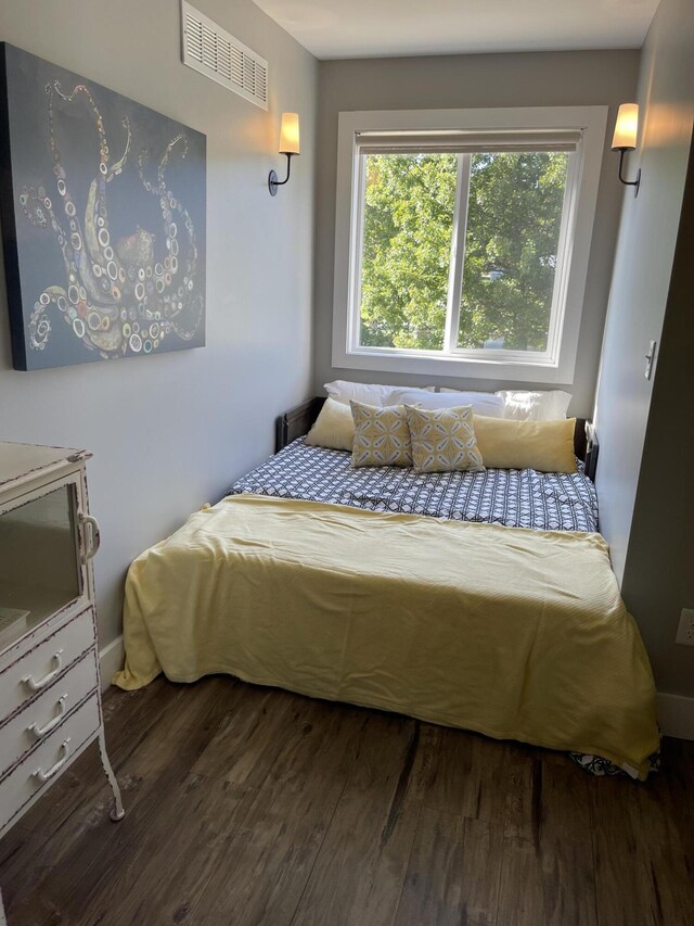 23739 Grandview Ct, Sturgis, MI 49091 - bedroom with wood finished floors and baseboards
