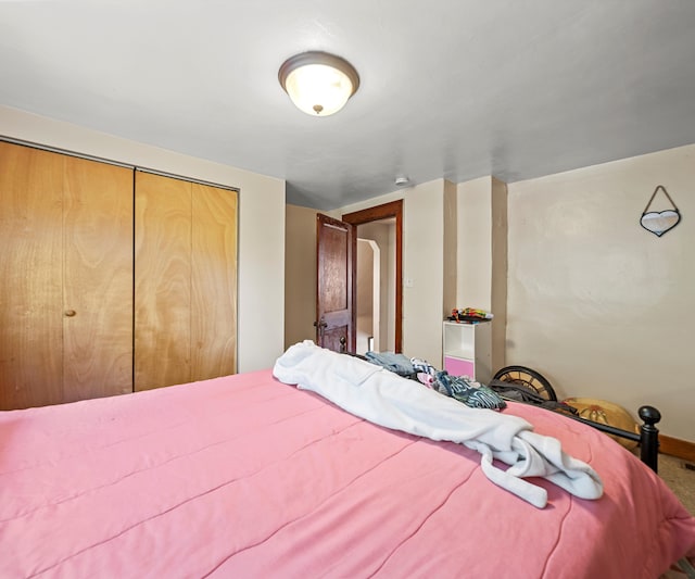 bedroom with a closet