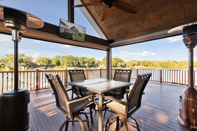 deck with ceiling fan