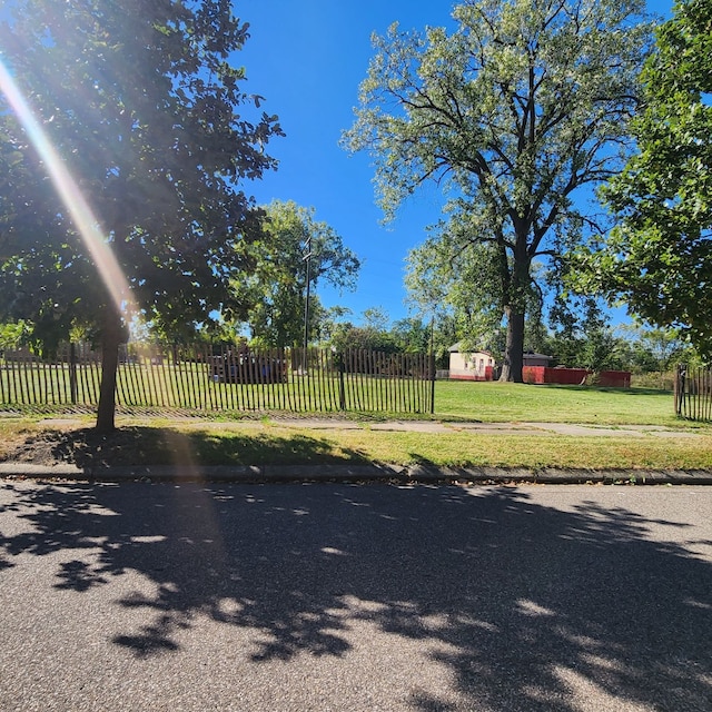 2700 Huron St, Detroit, MI 48216