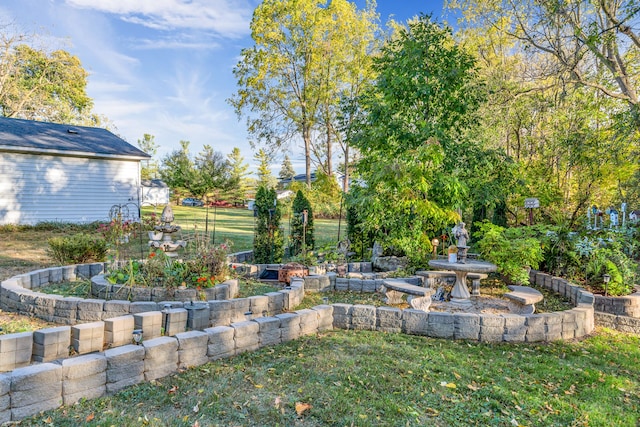 327 Reid Rd, Grand Blanc, MI 48439 - view of yard