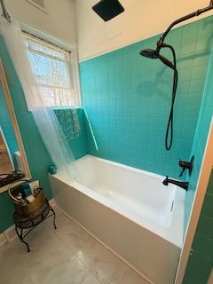 327 Reid Rd, Grand Blanc, MI 48439 - view of bathroom