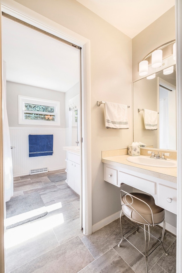 bathroom with vanity