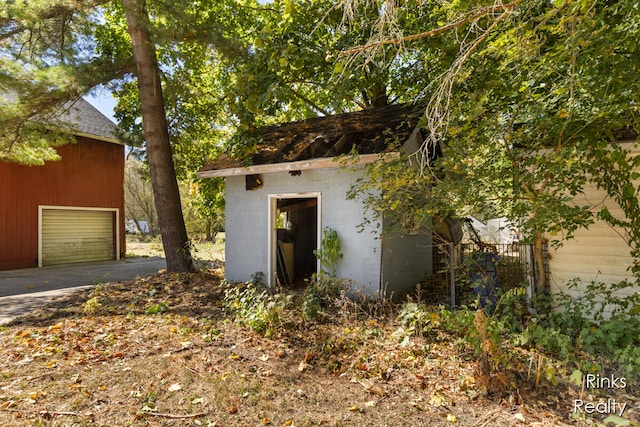 view of outdoor structure