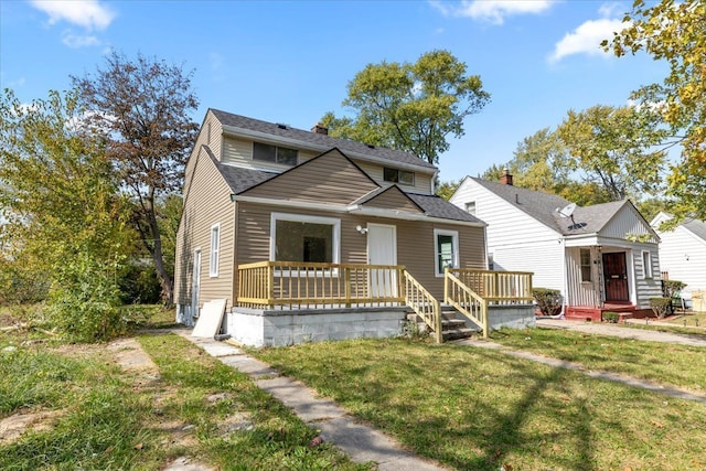 view of front of property with a front yard