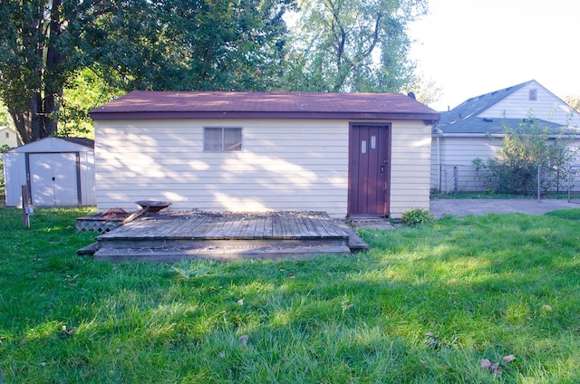 view of outdoor structure with a yard