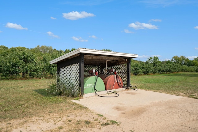 exterior space featuring a carport