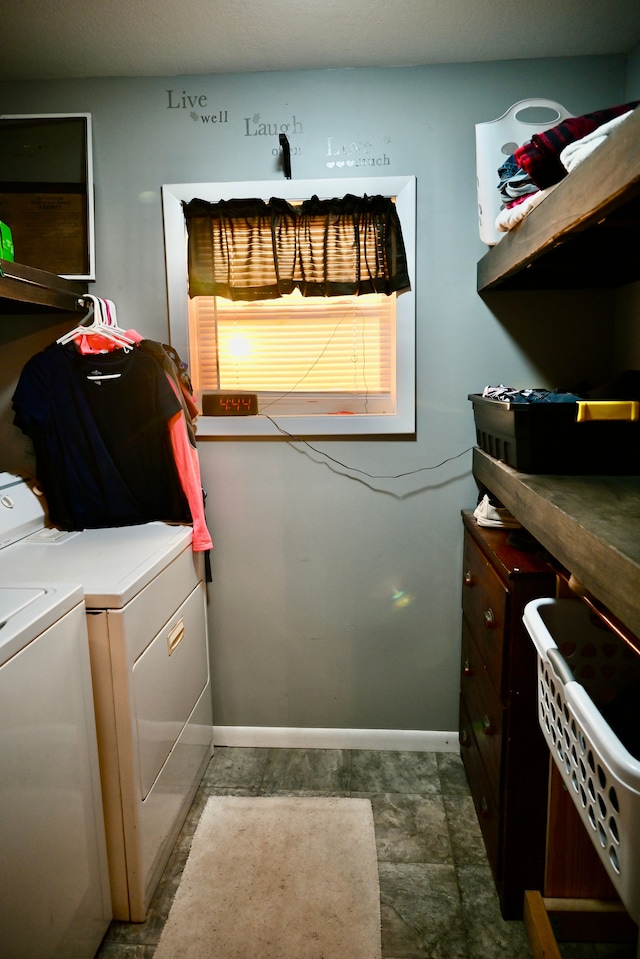 12101 Todd Rd, Ida, MI 48140 - laundry area with separate washer and dryer and baseboards