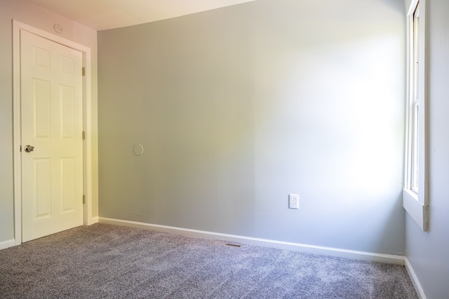 empty room with carpet