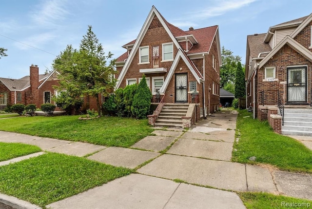 view of front of property with a front yard