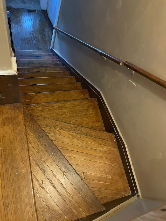 7603 Kentucky St, Dearborn, MI 48126 - view of stairs