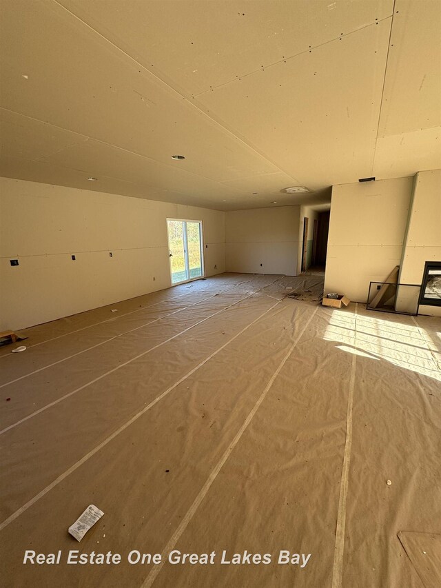 7585 S Steel Rd, Saint Charles, MI 48655 - view of unfurnished living room