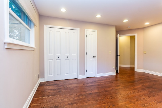 4345 Pine Tree Trl, Bloomfield Hills, MI 48302 - unfurnished bedroom featuring wood finished floors, recessed lighting, and baseboards
