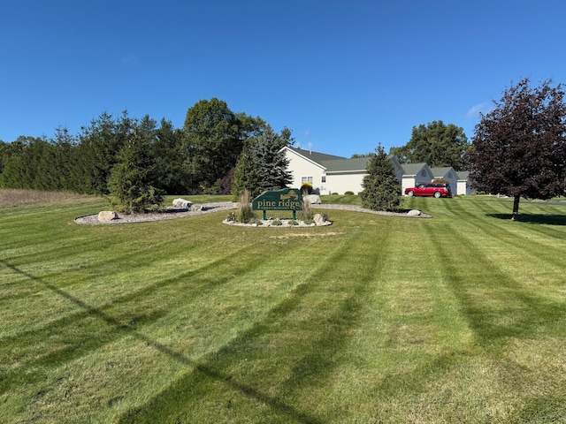 1933 Pine Rdg Unit 5, Manistee, MI 49660 - view of green lawn