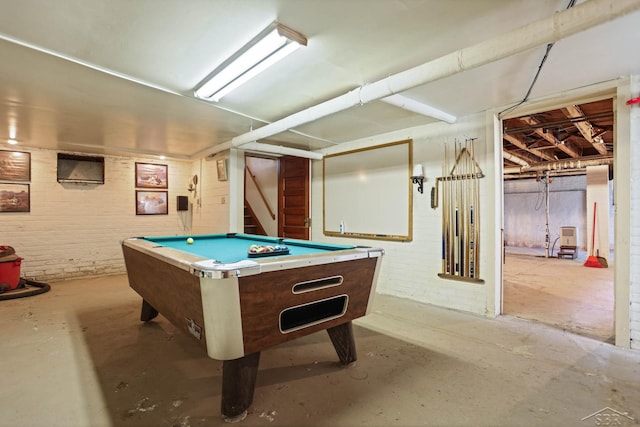 recreation room with pool table