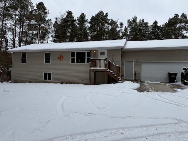 view of front facade with a garage