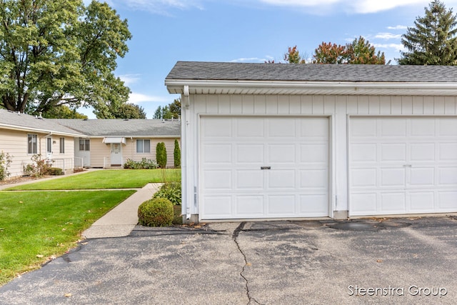 Listing photo 2 for 5728 Leisure S Dr SE, Kentwood MI 49548