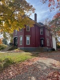 view of side of property