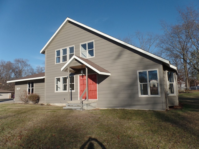 view of front of house with a front yard