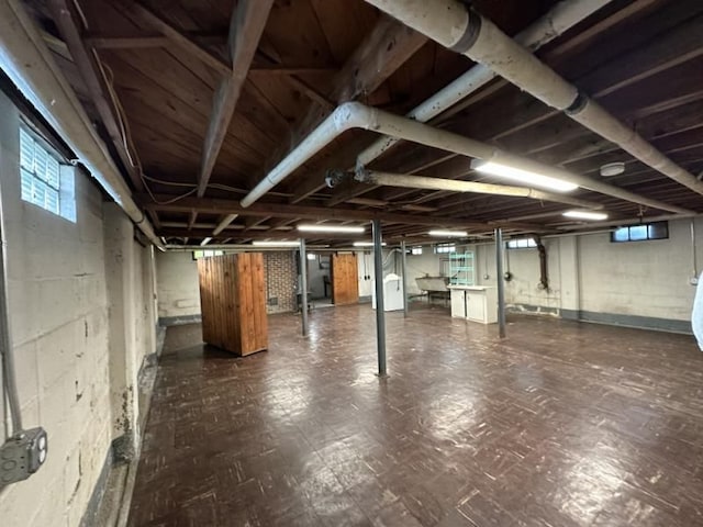 basement featuring washer / dryer