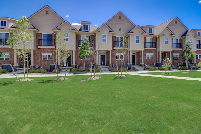 view of community featuring a yard