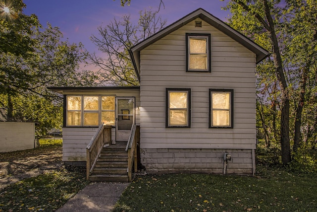 311 Bessie St, Kalamazoo, MI 49007 - view of front of home with a front yard