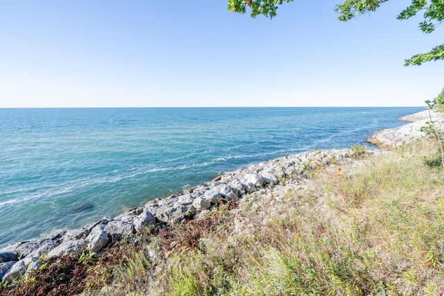 5876 Dunham Ln, Stevensville, MI 49127 - water view