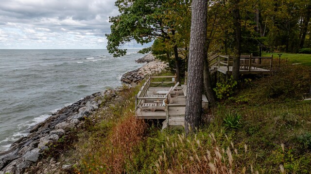 5876 Dunham Ln, Stevensville, MI 49127 - surrounding community with a water view