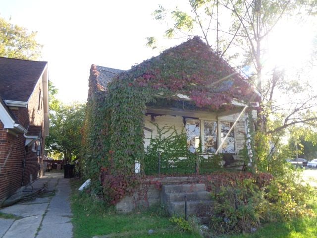 14390 Lappin St, Detroit, MI 48205 - view of property exterior