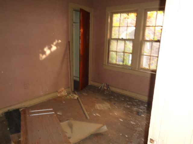 14390 Lappin St, Detroit, MI 48205 - view of empty room