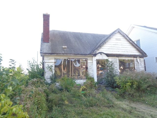 view of front facade