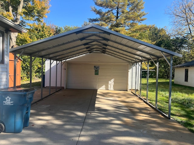 view of parking featuring a yard, a garage, and a carport