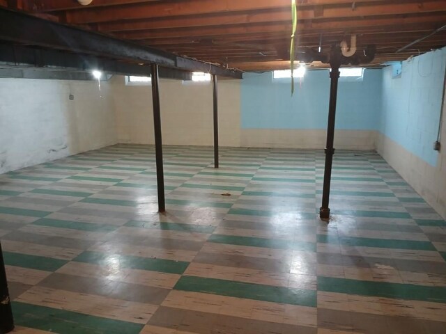 28164 Kendallwood Dr, Farmington Hills, MI 48334 - below grade area featuring tile patterned floors
