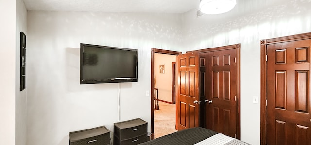 bedroom featuring carpet floors