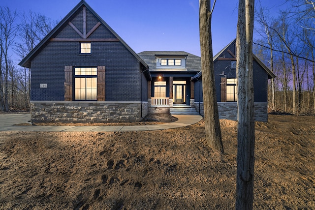 view of front of house featuring a porch