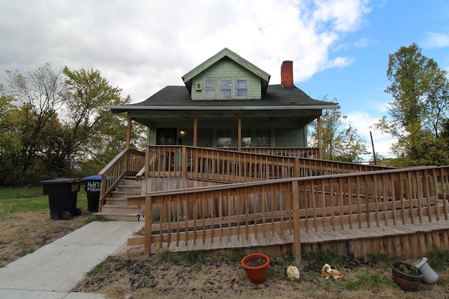 view of front of home featuring a porch