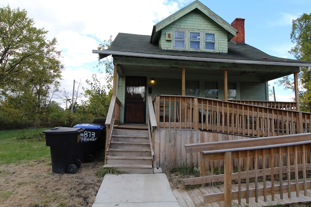 view of front facade with covered porch