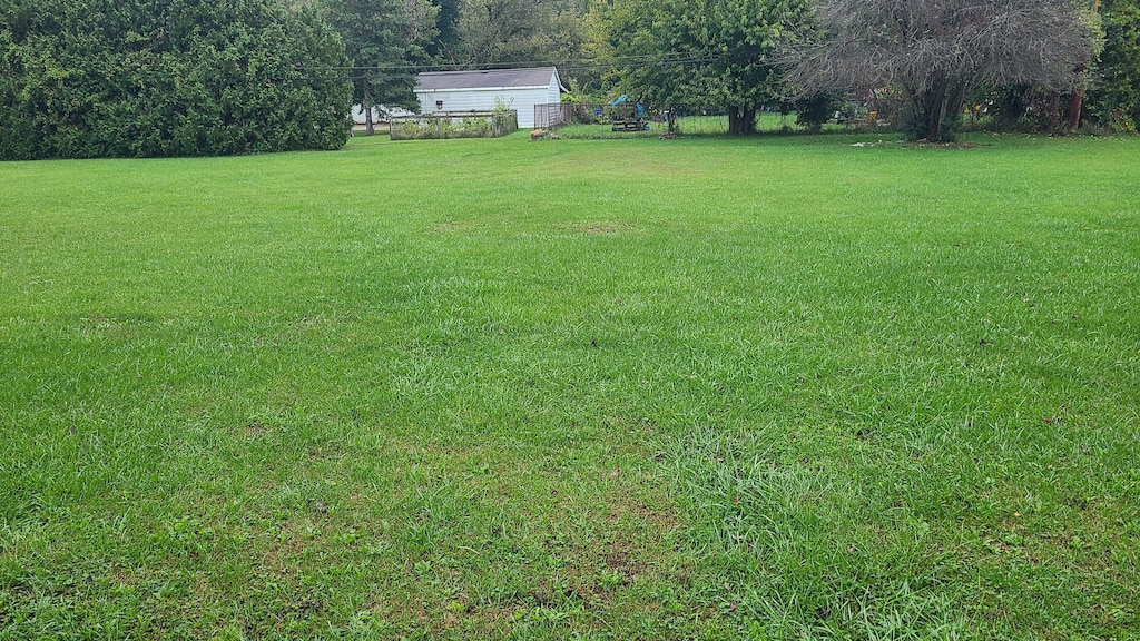 4565 Artley St, Canton, MI 48188 - view of green lawn