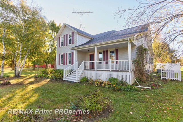 10300 Lange Rd, Birch Run, MI 48415 - view of front facade featuring a porch