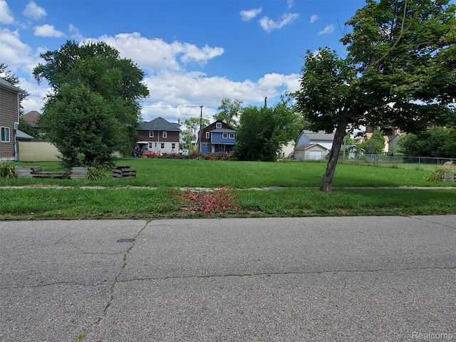 690 W Philadelphia St, Detroit, MI 48202 - photo 2