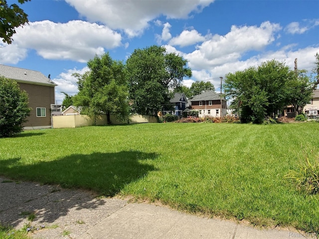 690 W Philadelphia St, Detroit, MI 48202 - photo 3