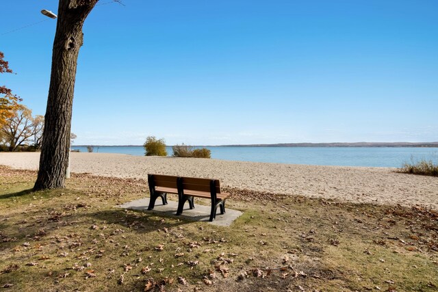 2001 Chippewa St, Traverse City, MI 49686 - water view