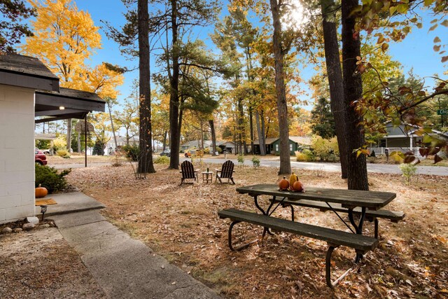 2001 Chippewa St, Traverse City, MI 49686 - view of property's community