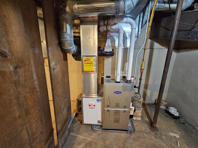 633 Marshall St, Allegan, MI 49010 - utilities featuring heating unit