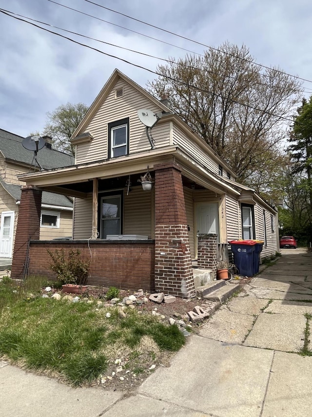 view of front of house featuring a porch