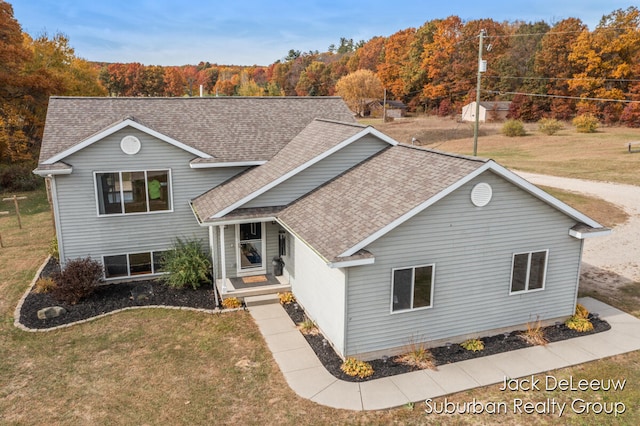 view of front of house with a front yard